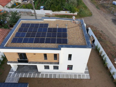 Dumbrăvița – Casă P+E, 161 mp utili, foișor 30 mp, panouri 8,5 kW, teren 450 mp
